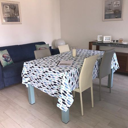 トッリ・デル・ベーナコ Residenza Le Loggeアパートホテル エクステリア 写真