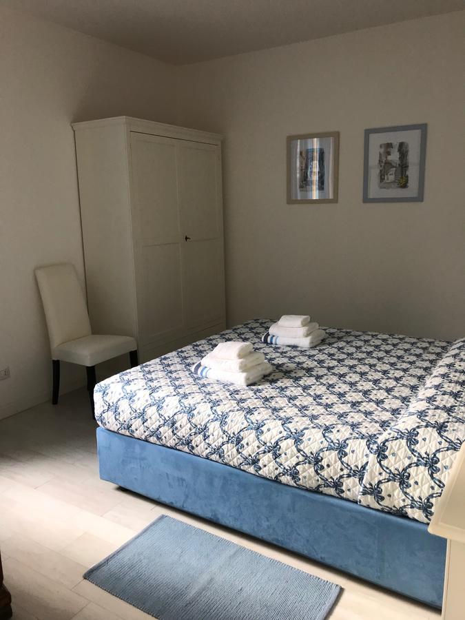 トッリ・デル・ベーナコ Residenza Le Loggeアパートホテル エクステリア 写真