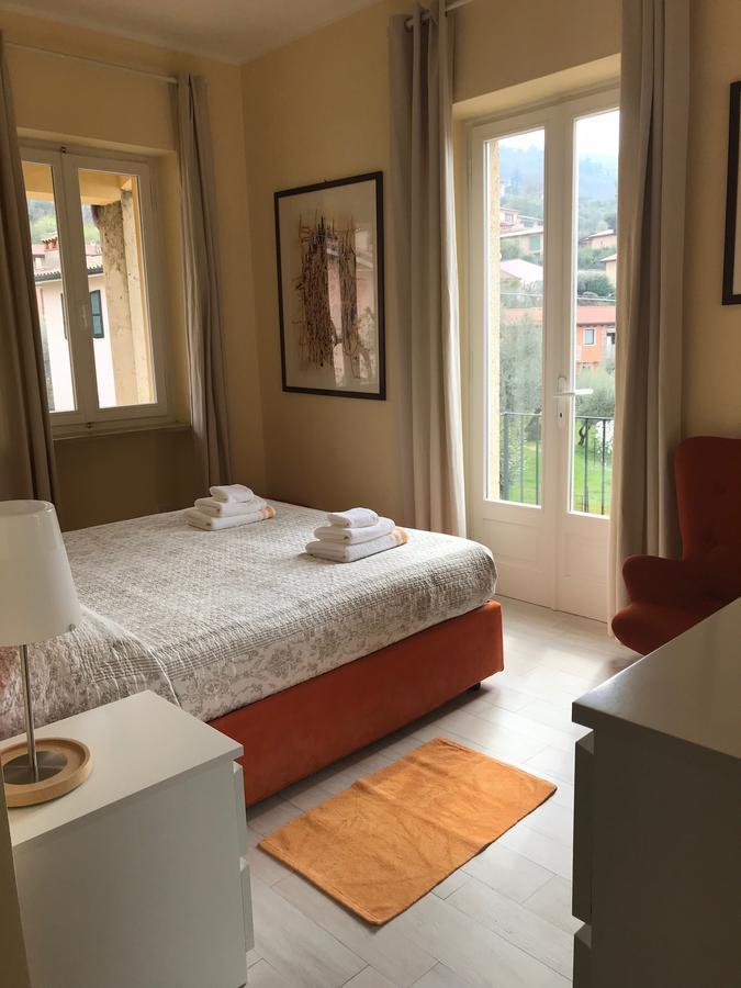 トッリ・デル・ベーナコ Residenza Le Loggeアパートホテル エクステリア 写真